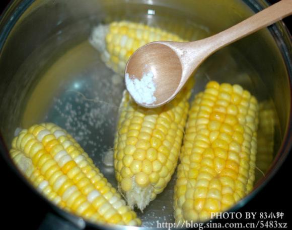 家常水煮玉米1