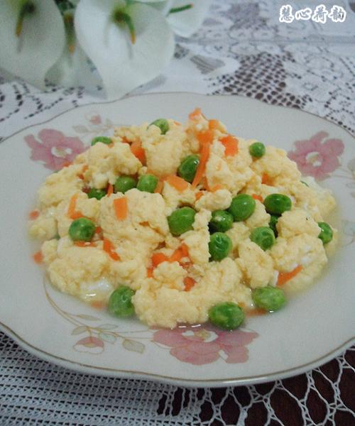 水炒青豆胡萝卜鸡蛋的做法8