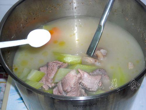 佛手瓜黄豆鸡脚汤的做法3