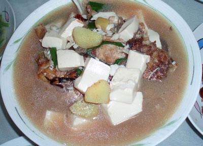 菇腐鱼汤
