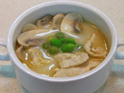 鸡片蘑菇汤