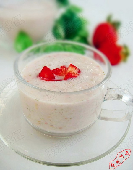 草莓薏仁酸奶怎么做