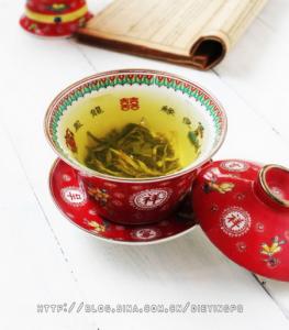 干姜丝绿茶的做法