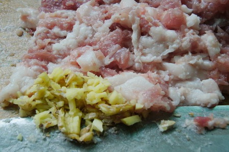 芹菜猪肉水饺步骤3