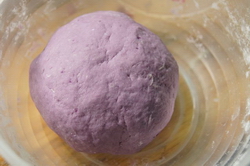 紫薯花卷步骤1