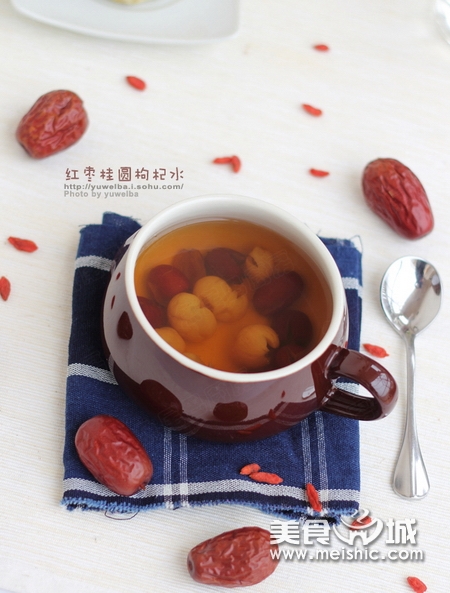 红枣桂圆枸杞水的做法