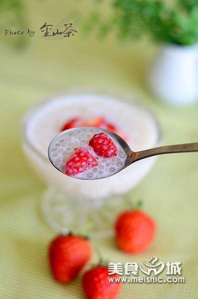 牛奶草莓西米露的做法