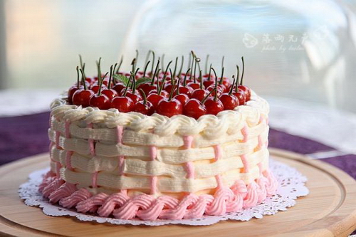 樱桃奶油蛋糕的做法