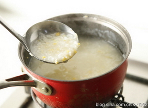 玉米渣粥的做法步骤2
