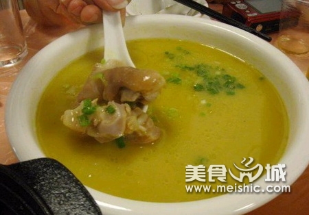 猪蹄豌豆汤