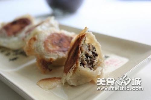 猪肉香菇荞麦煎饺的做法