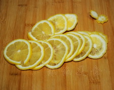 冰爽蜂蜜柠檬水步骤2