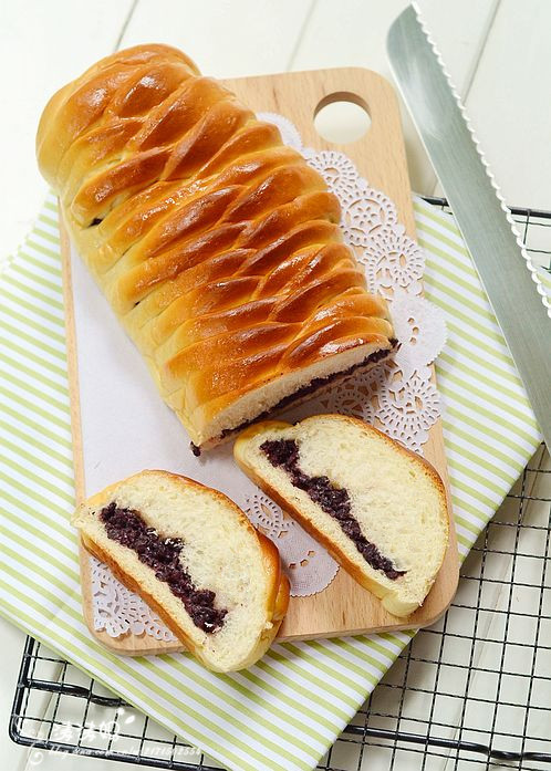 椰香紫糯米面包的做法