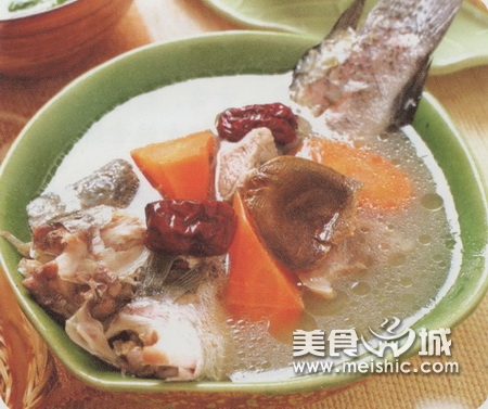 胡萝卜生鱼汤