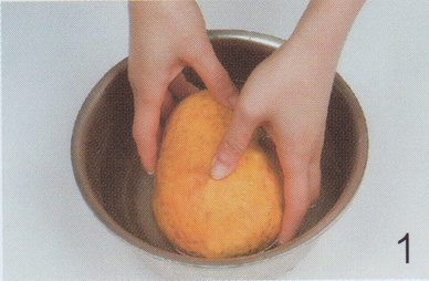 木瓜哈密瓜汁的做法步骤1
