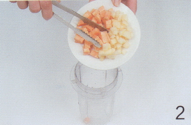 红薯苹果牛奶汁的做法步骤2