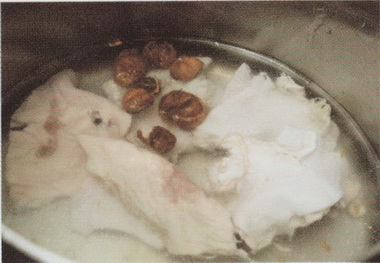 砂仁猪肚暖胃汤做法步骤3