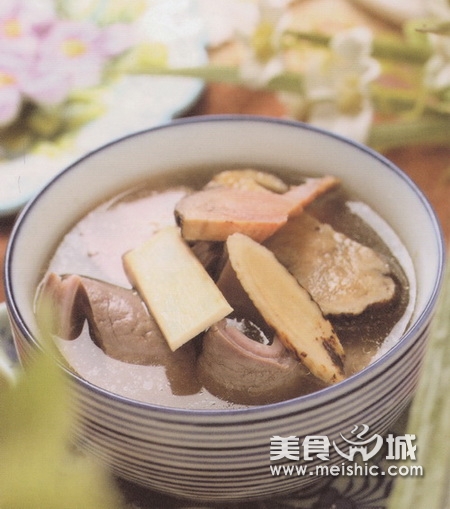 白术茯苓猪肚汤