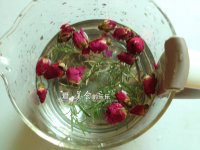 迷迭香玫瑰月季茶步骤2