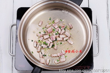 肉末胡萝卜玉米粒烧豆腐步骤1