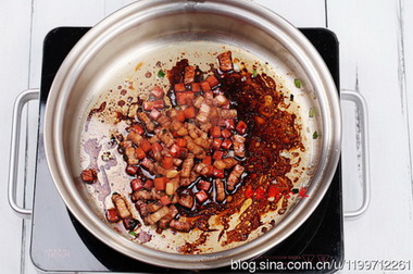肉末胡萝卜玉米粒烧豆腐步骤3