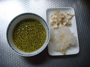 银耳百合绿豆浆的做法步骤1