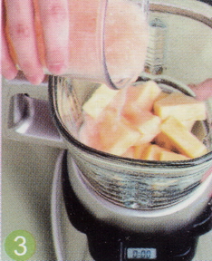 葡萄柚菠萝汁的做法步骤3