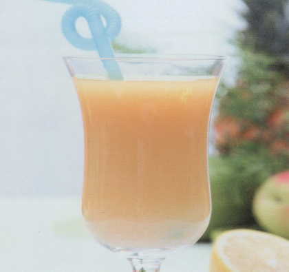 菠萝橙子西芹汁