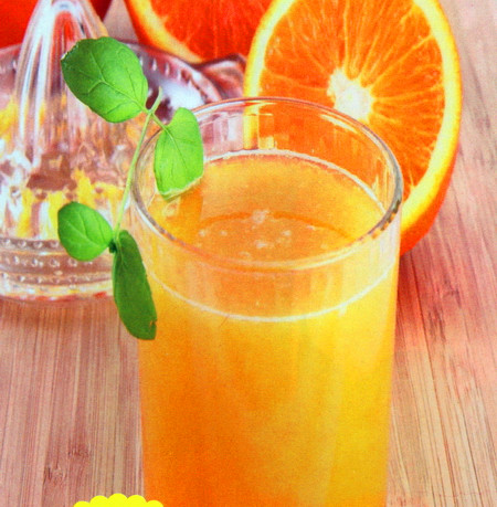 柠檬柳橙香瓜汁