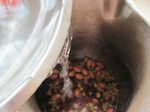 红豆花生豆浆的做法步骤5