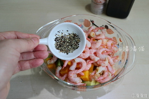 热带水果甜虾沙拉步骤5