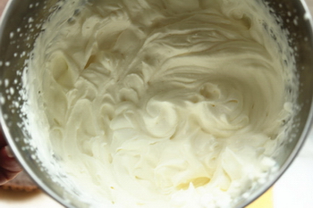 奶油夹层巧克力海绵方块蛋糕步骤18