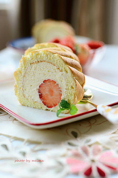 草莓蛋糕卷怎么做好