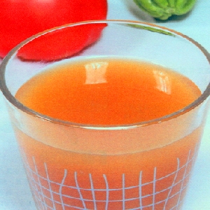 菠萝番茄苦瓜汁