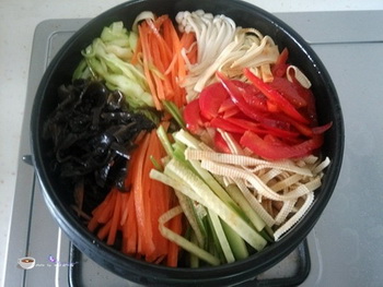 韩式石锅拌饭步骤9