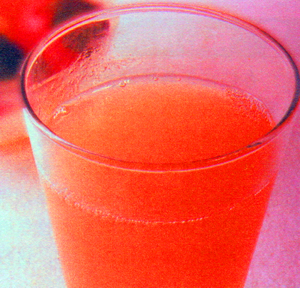 菠萝草莓橙汁