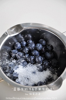 蓝莓牛奶冻&&芒果牛奶冻步骤9