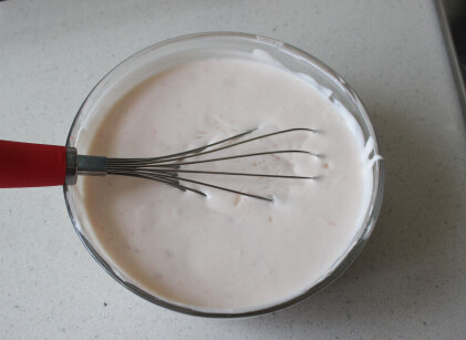 草莓酸奶冰淇淋的做法步骤4