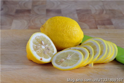蜜渍柠檬做法步骤3