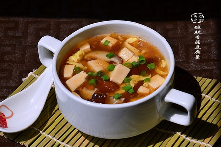 酸辣香菇豆腐汤的做法