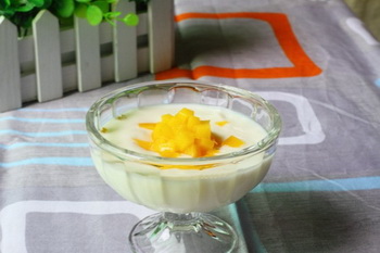 黄桃酸奶的做法