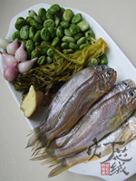 雪菜蚕豆烧黄鱼步骤1