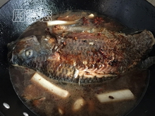 红烧鱼煮宽面步骤8