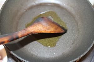 香脆笋肉煎饺的做法步骤7