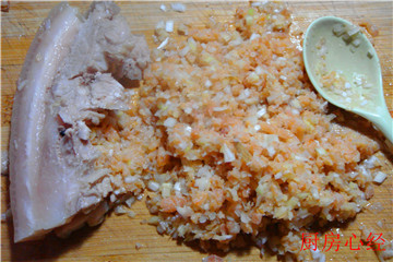 腐乳海带蒸扣肉的做法步骤4
