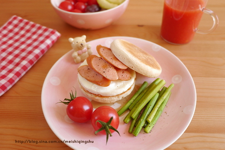 早餐三明治+迷你番茄汁的做法