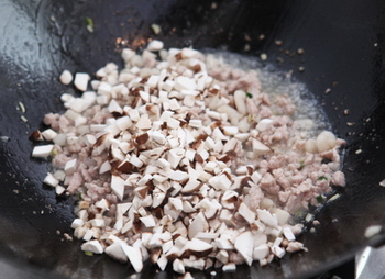 香菇烧麦的做法步骤7
