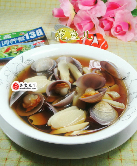 鞭笋圆蛤汤的做法