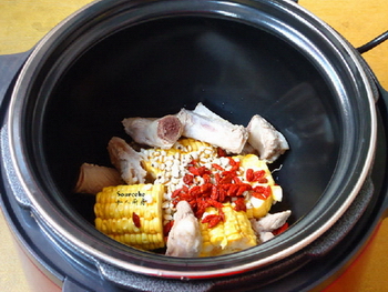 夏季清热解暑的冬瓜排骨汤的做法步骤4