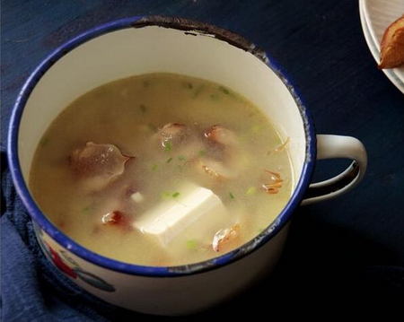 腊鱼腩豆腐汤的做法